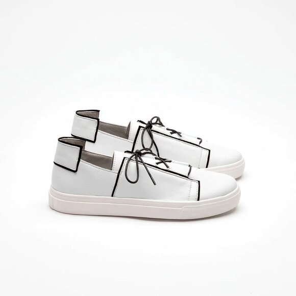 Dyan MILLY Sneaker - Picture 1 of 7